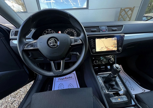 Skoda Superb cena 79900 przebieg: 109000, rok produkcji 2017 z Rawa Mazowiecka małe 631